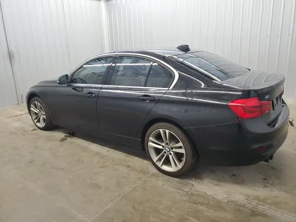 WBA8B9C33HK885332 2017 BMW 3ER - Image 2
