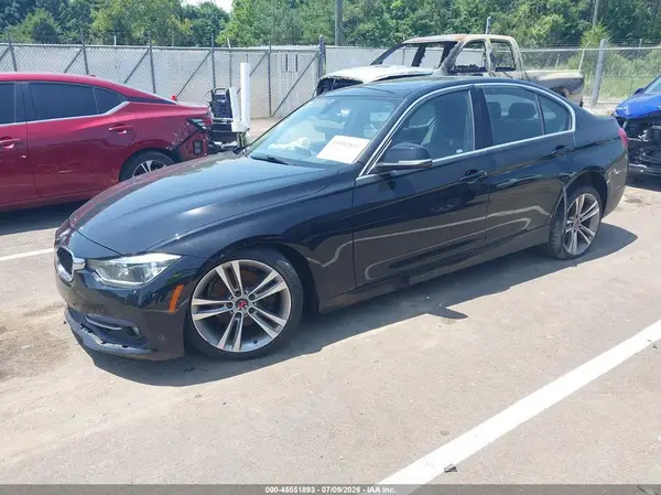 WBA8B9C34HK885520 2017 BMW 3ER - Image 2