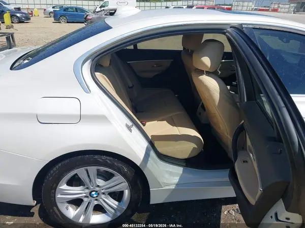 WBA8B9C35HK885235 2017 BMW 3ER - Image 8