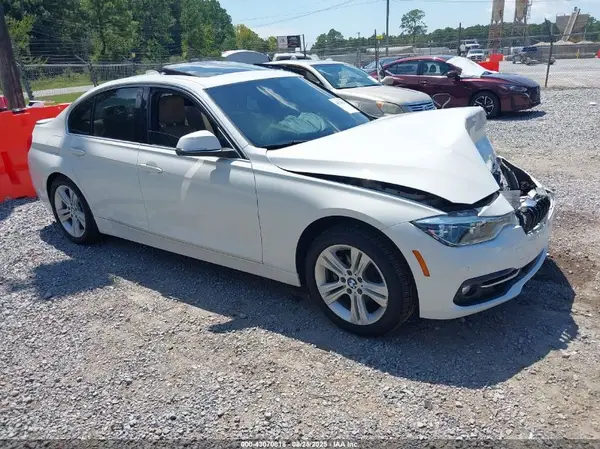 WBA8B9C36HK885180 2017 BMW 3ER - Image 1