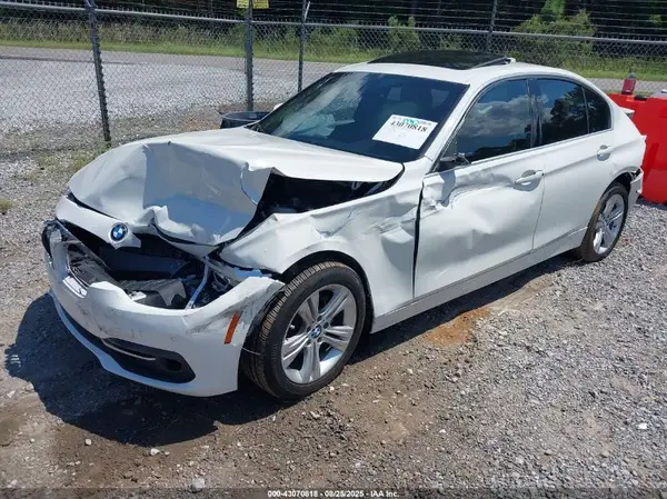 WBA8B9C36HK885180 2017 BMW 3ER - Image 2