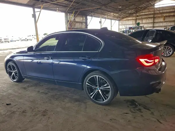 WBA8B9C36HK886281 2017 BMW 3ER - Image 2
