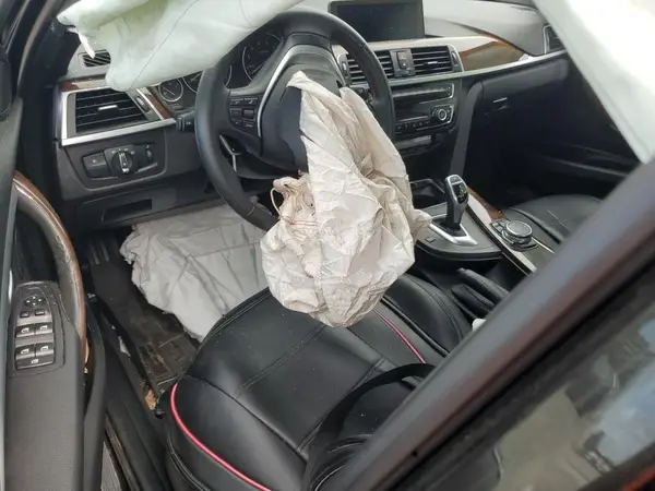WBA8B9C37HK884927 2017 BMW 3ER - Image 8