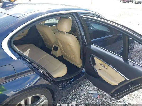 WBA8B9C38HK885956 2017 BMW 3ER - Image 8