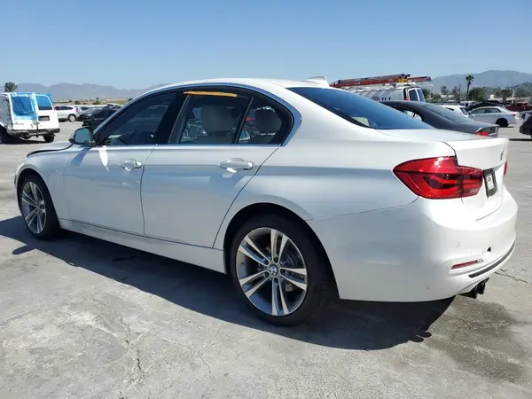 WBA8B9C39HK885321 2017 BMW 3ER - Image 2