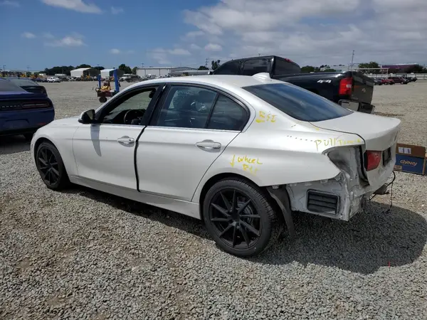WBA8B9C39HK885917 2017 BMW 3ER - Image 2