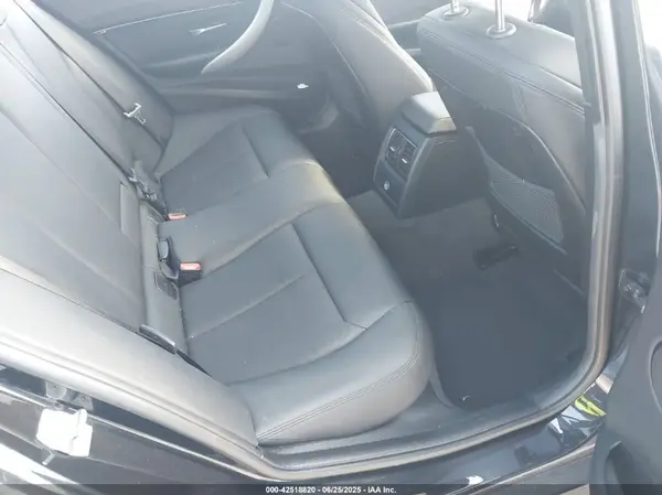 WBA8B9C39HK886081 2017 BMW 3ER - Image 8