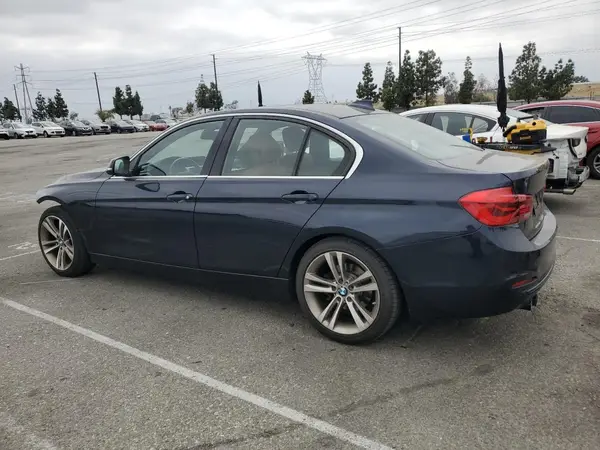 WBA8B9C3XHK884923 2017 BMW 3ER - Image 2