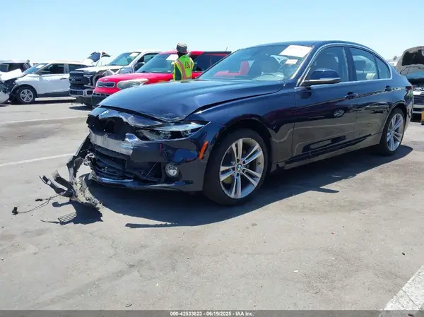 WBA8B9C3XHK885232 2017 BMW 3ER - Image 2