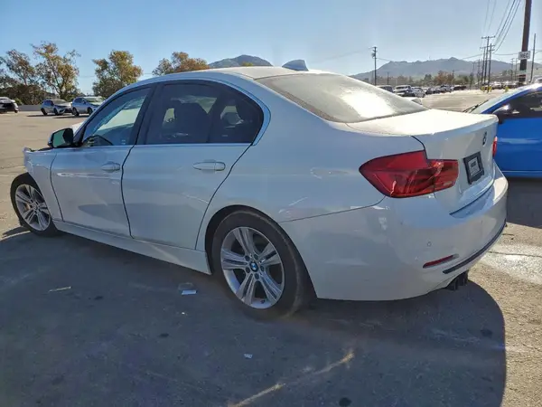WBA8B9C3XHK885487 2017 BMW 3ER - Image 2