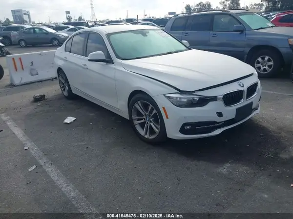 WBA8B9C3XHK886316 2017 BMW 3ER - Image 1
