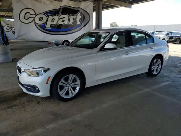 WBA8B9C50HK675594 2017 BMW 3ER - Image 1