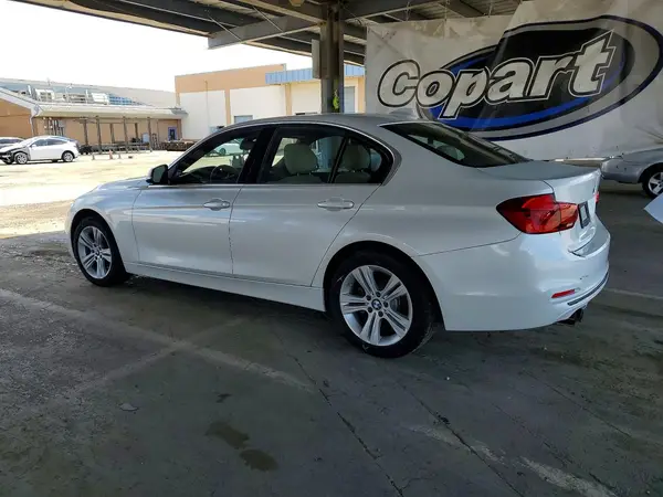 WBA8B9C50HK675594 2017 BMW 3ER - Image 2
