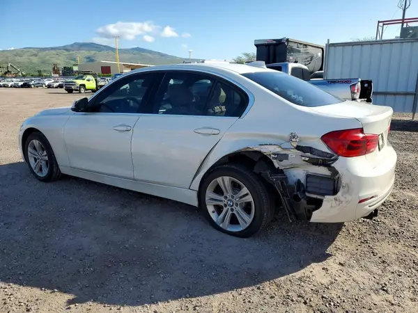 WBA8B9C50HK676485 2017 BMW 3ER - Image 2