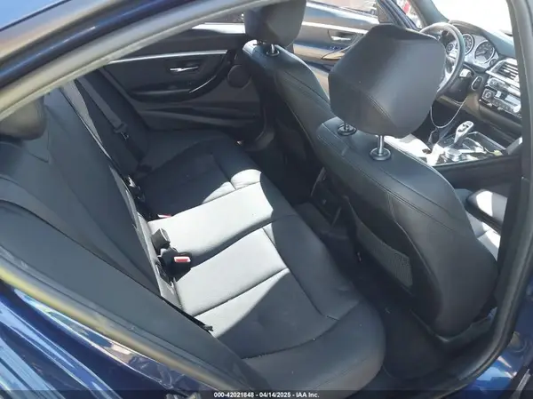 WBA8B9C50JAE22077 2018 BMW 3ER - Image 8