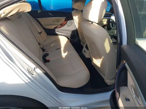 WBA8B9C50JEE81705 2018 BMW 3ER - Image 8