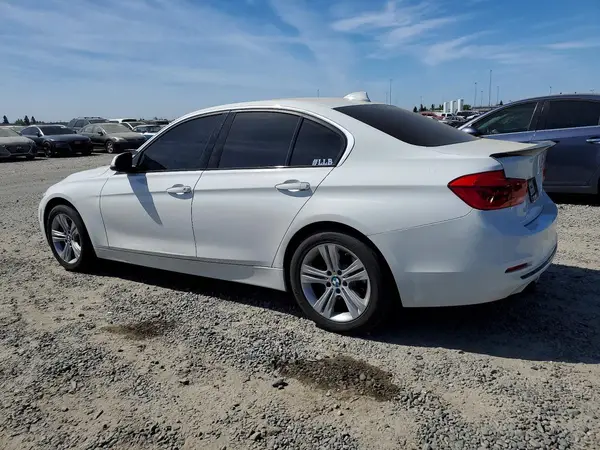 WBA8B9C50JEE82496 2018 BMW 3ER - Image 2