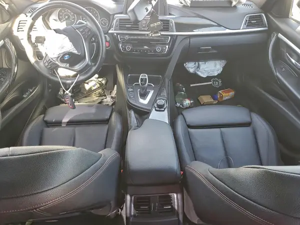 WBA8B9C50JEE83048 2018 BMW 3ER - Image 8