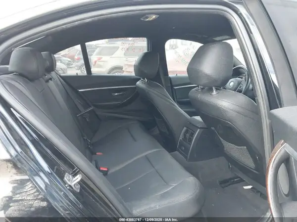 WBA8B9C51HK675555 2017 BMW 3ER - Image 8