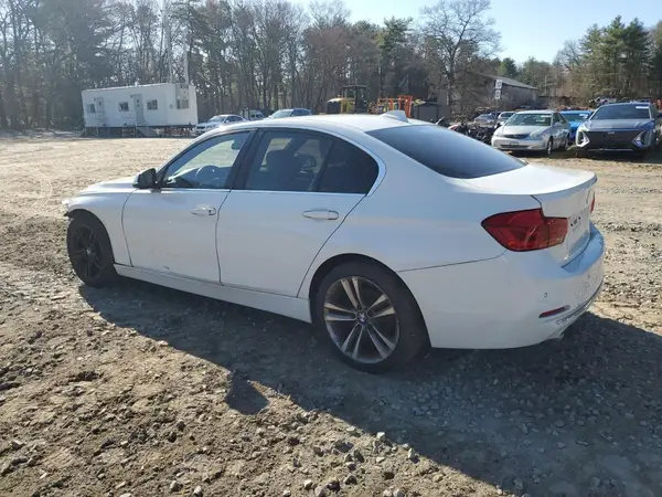 WBA8B9C51HK675636 2017 BMW 3ER - Image 2