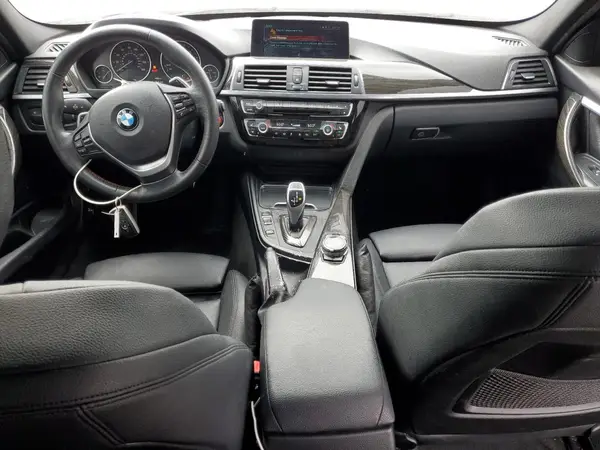 WBA8B9C51HK675717 2017 BMW 3ER - Image 8