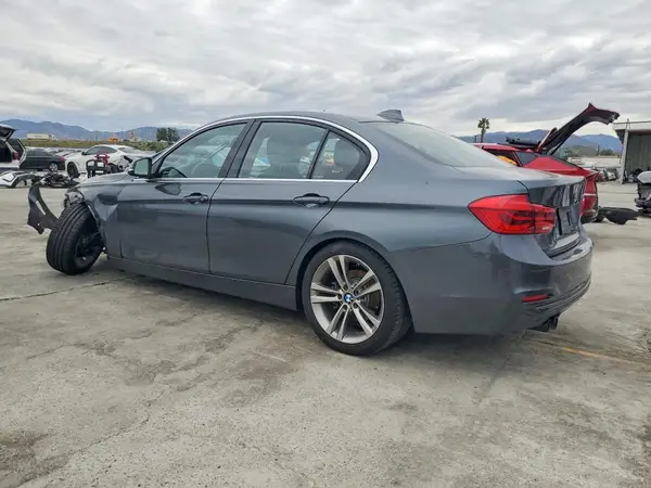 WBA8B9C51HK675751 2017 BMW 3ER - Image 2