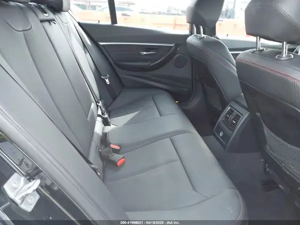 WBA8B9C51HK676351 2017 BMW 3ER - Image 8