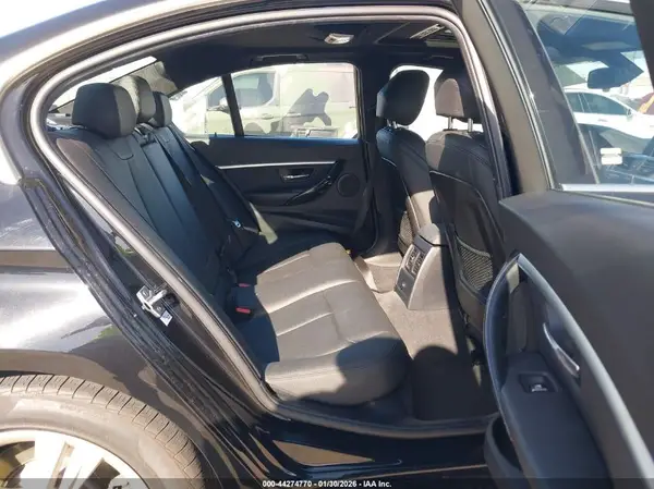 WBA8B9C51JEE80949 2018 BMW 3ER - Image 8