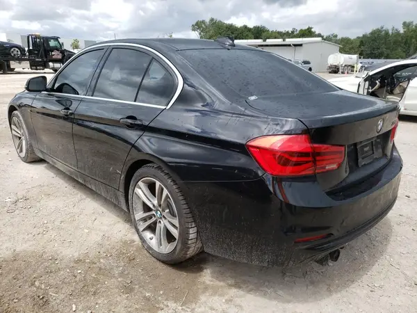 WBA8B9C51JEE80966 2018 BMW 3ER - Image 2