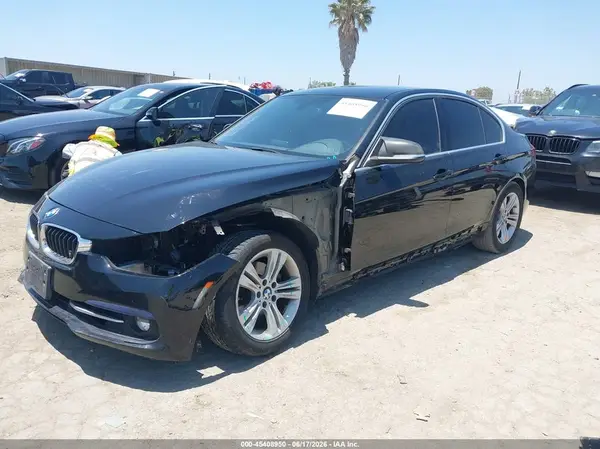 WBA8B9C51JK676792 2018 BMW 3ER - Image 2