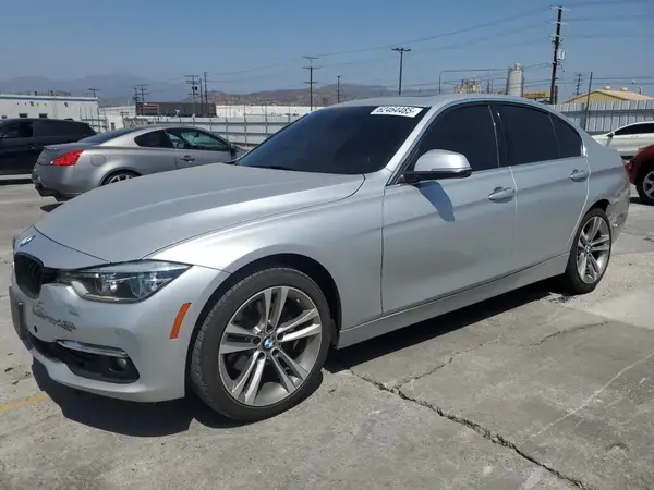 WBA8B9C52JEE80782 2018 BMW 3ER - Image 1