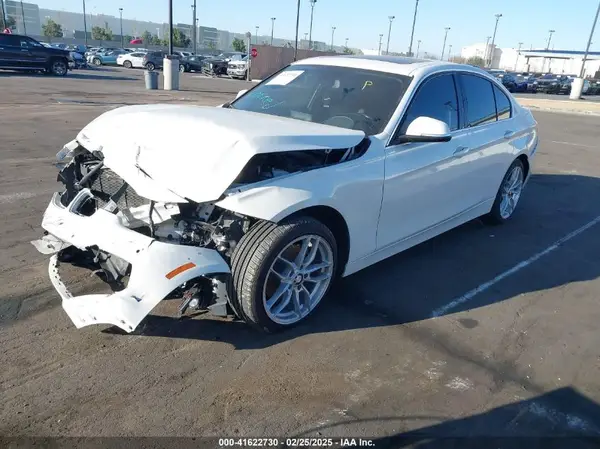 WBA8B9C52JEE82161 2018 BMW 3ER - Image 2