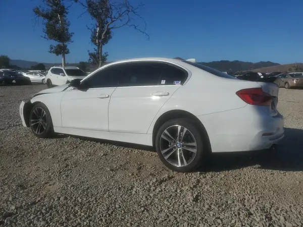 WBA8B9C52JEE83164 2018 BMW 3ER - Image 2