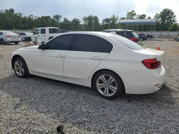 WBA8B9C52JK676803 2018 BMW 3ER - Image 2