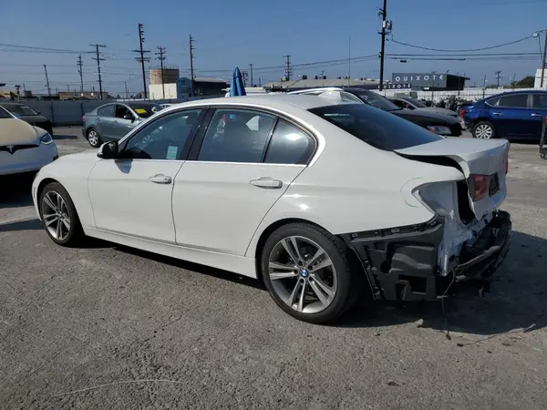 WBA8B9C52JK676901 2018 BMW 3ER - Image 2