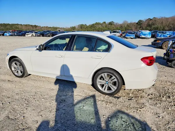 WBA8B9C52JK676932 2018 BMW 3ER - Image 2