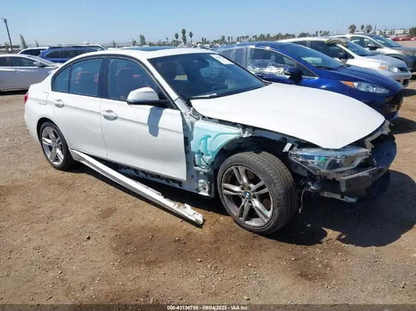 WBA8B9C53HK676528 2017 BMW 3ER - Image 1