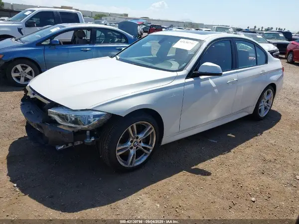 WBA8B9C53HK676528 2017 BMW 3ER - Image 2