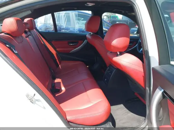 WBA8B9C53HK676528 2017 BMW 3ER - Image 8