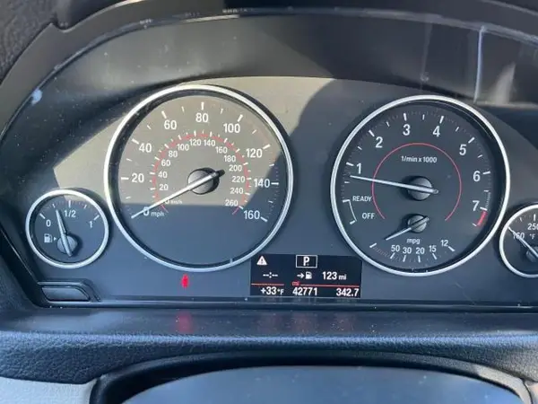 WBA8B9C53HK884571 2017 BMW 3ER - Image 8
