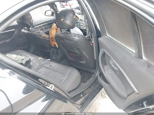 WBA8B9C53JEE81844 2018 BMW 3ER - Image 8