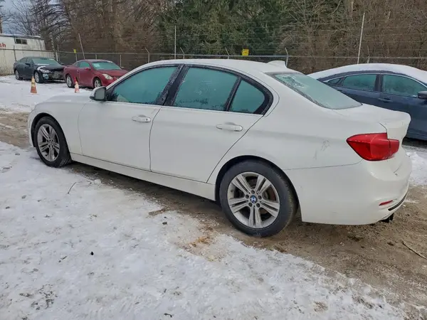 WBA8B9C54HK884773 2017 BMW 3ER - Image 2