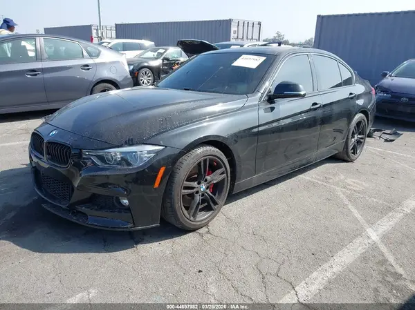 WBA8B9C54JAE21935 2018 BMW 3ER - Image 2