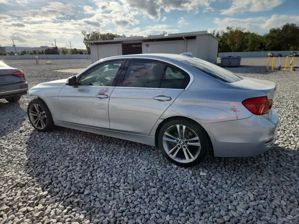 WBA8B9C54JEE80783 2018 BMW 3ER - Image 2