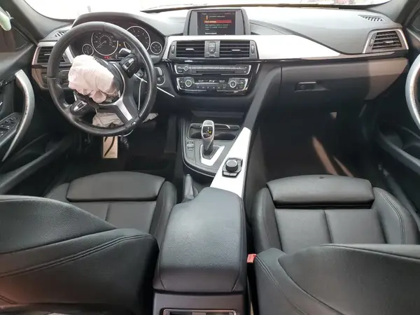 WBA8B9C54JEE81061 2018 BMW 3ER - Image 8