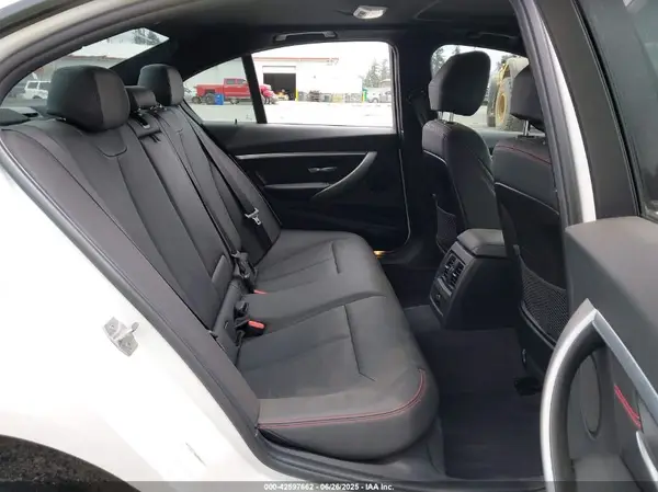 WBA8B9C54JEE81089 2018 BMW 3ER - Image 8