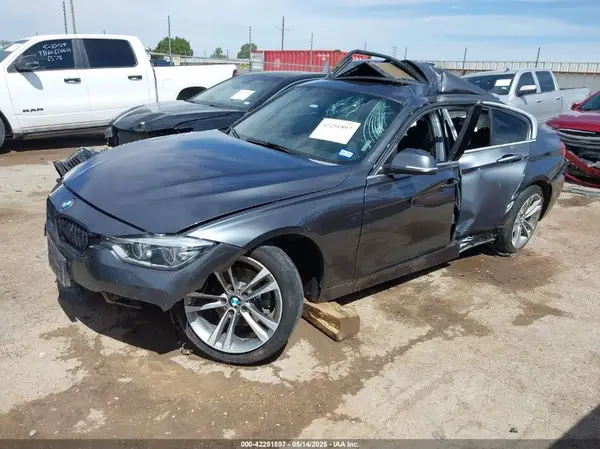 WBA8B9C54JEE81206 2018 BMW 3ER - Image 2