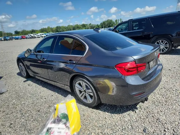 WBA8B9C54JEE81531 2018 BMW 3ER - Image 2