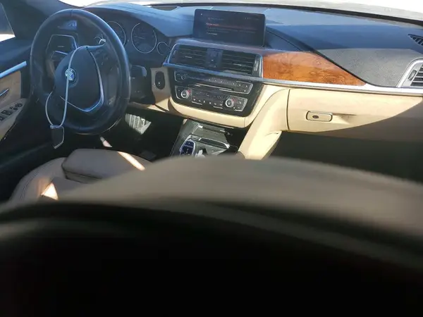 WBA8B9C54JEE81612 2018 BMW 3ER - Image 8