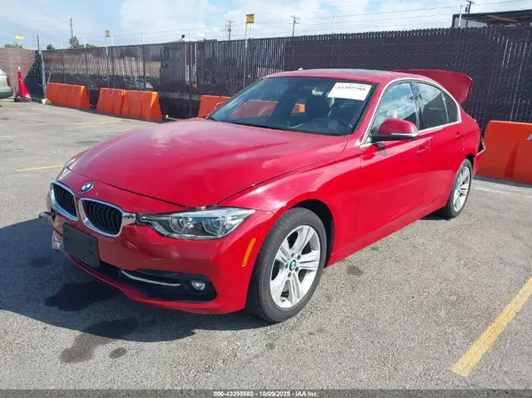 WBA8B9C54JEE83019 2018 BMW 3ER - Image 2